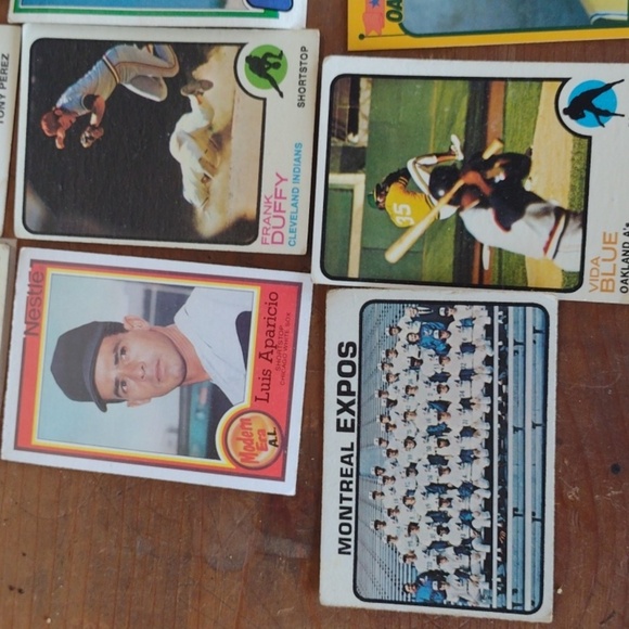 Vintage Baseball Card Collection - Picture 4 of 5